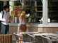  jeune fille blonde en short